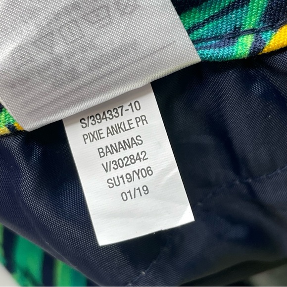 Old Navy Pixie Ankle Length Pants Green Tropical Banana Print, Size 4 - Picture 7 of 10